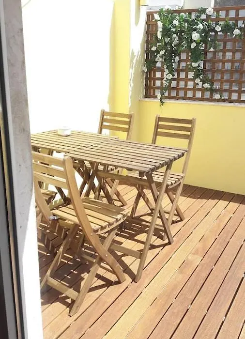 Modern Cosy Flat With Terrace In Campo De Ourique.-1