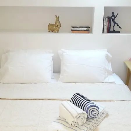 Modern Cosy Flat With Terrace In Campo De Ourique.-2