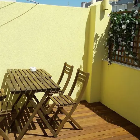 Modern Cosy Flat With Terrace In Campo De Ourique.-3